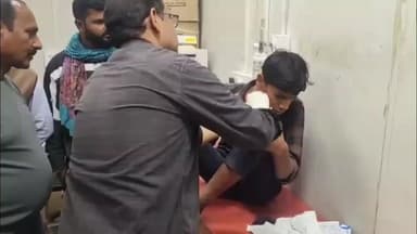 काको: पप्पू ढाबा के पास बाइक सवार ने किशोर को मारी टक्कर, समाजसेवी संजय यादव ने कराया इलाज