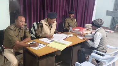 बैरगनियां: बैरगनिया थाना: लंबित मामलों की समीक्षा, अंचल पुलिस निरीक्षक ने दिए त्वरित निष्पादन के निर्देश