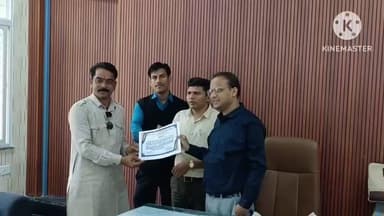 ब्यावरा: SIR अभियान के तहत उत्कृष्ट कार्य करने पर ब्यावरा एसडीएम ने बीएलओ को किया सम्मानित