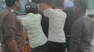 कुढ़नी: अकराहा पुल के पास ऑटो पलटने से चालक गंभीर रूप से घायल