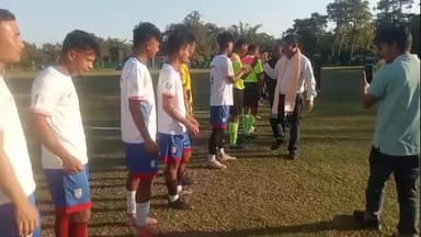 ওদালগুৰি: বড়িগাওঁত ১৪ সংখ্যক স্বৰ্গীয় ডেভিদচন ভবৰা প্ৰাক্তন বিধায়ক শোৱৰণি ফুটবল টুৰ্ণামেন্টত বিটিচিৰ অধ্যক্ষ ত্ৰিদীপ দৈমাৰী