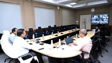 ఆర్మూర్: సాదాబైనామా పెండింగ్ అర్జీలను సత్వరమే పరిష్కరించాలి: కలెక్టర్ టి.వినయ్ కృష్ణారెడ్డి