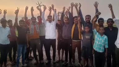 सिमरी बख्तियारपुर: मुरली से खुरेशान जाने वाली सड़क निर्माण में ग्रामीणों ने संवेदक पर आरोप लगाकर किया प्रदर्शन