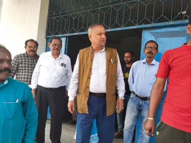 অন্ডাল: রানীগঞ্জ বিধানসভার অন্ডাল ব্লকের খান্দরা আনন্দ সেবাশ্রমে সীমানা প্রাচীর নির্মাণ কাজের শুভ উদ্বোধন করলেন বিধায়ক