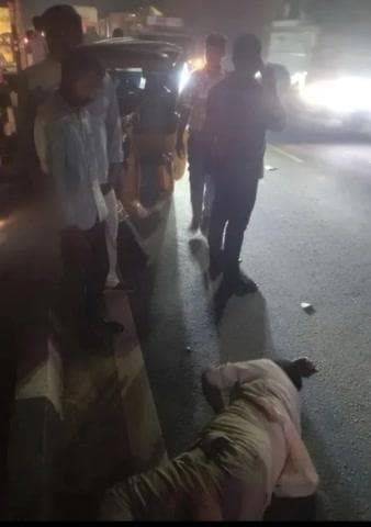 దేవరకద్ర: మూసాపేట గ్రామ స్టేజి వద్ద కారు-ఆటో ఢీ.. ఇద్దరికి తీవ్ర గాయాలు