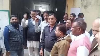 कैलारस: ब्राह्मण महासभा कैलारस का तहसील कार्यालय पर प्रदर्शन, IAS संतोष वर्मा पर कार्रवाई की मांग