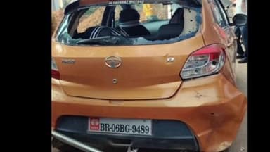 सरैयाहाट: सरैयाहाट/हंसडीहा में मां तारा होटल के पास बाइक सवार ने कार को टक्कर मारी, बाइक सवार गंभीर