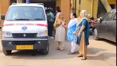 ડભોઇ: વડોદરા જિલ્લાના ડભોઇમાં BLO ની તબિયત લથડી, ફરજ દરમ્યાન બેભાન થતા હોસ્પિટલ ખાતે ખસેડાયા