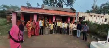 पेटलावद: बामनिया पंचायत में विशेष गहन पुनरीक्षण के तहत शत-प्रतिशत कार्य हुआ पूर्ण, बीएलओ व कर्मचारियों का हुआ सम्मान