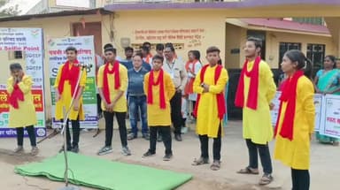 पवनी: पथनाट्य-बचत गटांची 'व्होट' लाट! पवनीत स्वीप अंतर्गत मतदार जागृतीचा महाकुंभ