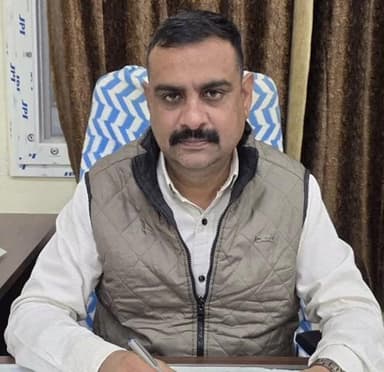 रन्नौद: पराली जलाने वाले पांच किसानों पर कोलारस एसडीएम ने लगाया अर्थदंड