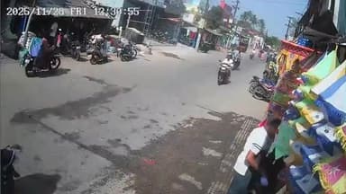 ସତ୍ୟବାଦୀ: ପିପିଲିରେ ଦୁର୍ଘଟଣା, ଦୁର୍ଘଟଣା ର ଦୃଶ୍ୟ ସିସିଟିଭି ରେ କଏଦ, ସୋସିଆଲ ମିଡ଼ିଆରେ ଭିଡ଼ିଓ ଭାଇରାଲ l