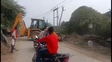 टोडाभीम-कमालपुरा में 1 दिसंबर को डिप्टी सीएम बेरवा आएंगे पीडब्ल्यूडी ने सड़क मार्ग पर शुरू किया सफाई कार्य #57news #raja...