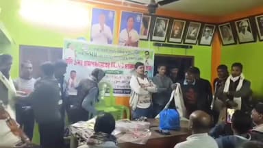 গোসাবা: গোসাবার বালিতে,বালি ১নং GP এলাকার BLO দুই দের সংবর্ধনা দেওয়া হলো অঞ্চল তৃণমূলের উদ্দ্যোগে শুক্রবার সন্ধ্যায়