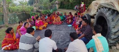 গোসাবা: বিধানসভা নির্বাচনের লক্ষ্যে কুমিরমারিতে ১১৬ নম্বর বুথের মহিলা তৃণমূল নেতৃত্ব কর্মীদের নিয়ে সাংগঠনিক বৈঠকের আয়োজন