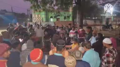 বাঁকুড়া ২: বাঁকুড়া বিধানসভার অন্তর্গত ৪ নম্বর মন্ডল অধীনে মুসলিম বুথে বন্ধুদের চা পে চর্চার আমন্ত্রণে উপস্থিত বিজেপি বিধায়ক