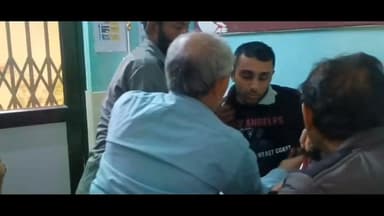 चित्रसारी एवं वरुणा गांव में जहरीला पदार्थ खाये दो युवकों की डॉ ने किया ईलाज। #Bharatcrimelivenews
#Rafiganj #Aurangabad...