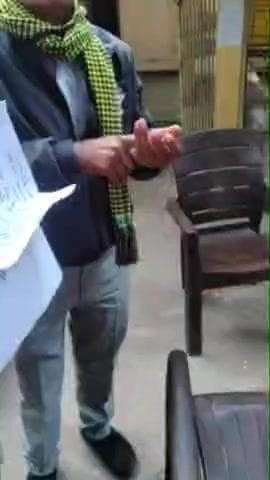 कैलारस कृषि उपज मंडी में किसान से आवेदन लेने से कर्मचारी ने मना किया