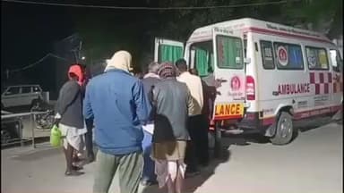 इकौना: अंधर पुरवा के पास बाइक और ई-रिक्शा की टक्कर में दो महिलाएं घायल, सीएचसी इकौना से जिला अस्पताल भिनगा किया गया रेफर