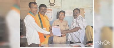 मंगरूळपीर: भाजपाचा 'रास्ता रोको' इशारा!
प्रवाशांचा गैरसोयीवर.
(आसेगांव सर्कल)