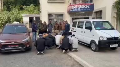 इछावर: इछावर थाना पुलिस ने की बड़ी कार्रवाई, 14 जुआरियों को पकड़ा, नगदी, मोबाइल व 2 वाहन ज़ब्त