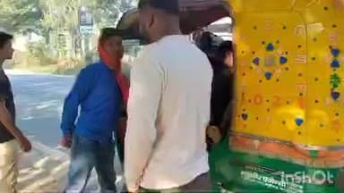 मढ़ौरा: नौतन: सड़क किनारे युवक का संदिग्ध अवस्था में मिला शव