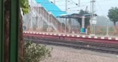 स्लीमनाबाद: स्लीमनाबाद में ट्रेन से कटकर अज्ञात महिला की मौत, पुलिस जांच में जुटी