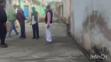 भितरवार: नगर भितरवार के वार्ड क्रमांक 2 में नगर परिषद अध्यक्ष बलदेव अग्रवाल ने नवनिर्मित सीसी सड़क का किया निरीक्षण