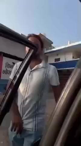 सीहोर: अंतर्राष्ट्रीय कथावाचक पंडित प्रदीप मिश्रा के कुबेरेश्वर धाम में श्रद्धालुओं से बदतमीजी, वीडियो वायरल