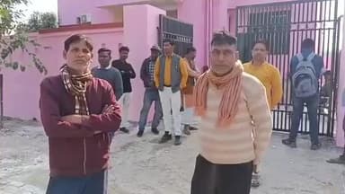 महोली: भिरिया गांव के पास तेज रफ्तार ट्रैक्टर ने सड़क पर बाइक को मारी जोरदार टक्कर, एक युवक की मौत, दूसरा गंभीर रूप से घायल