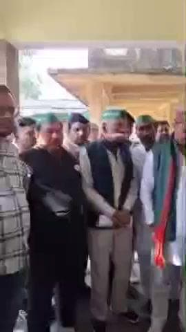 जसराना: गांव पुरखेड़ा में अवैध कब्जा हटवाने को लेकर भारतीय किसान यूनियन स्वतंत्रत के पदाधिकारियों ने एसडीएम को दिया ज्ञापन