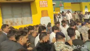 बमोरी: केंद्रीय मंत्री ज्योतिरादित्य सिंधिया ने बागेरी खाद गोदाम का निरीक्षण किया, किसानों को जैविक खाद के फायदे बताए