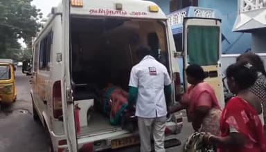 அம்பத்தூர்: உழைப்போர் உரிமை இயக்க தலைமை அலுவலகத்தில் திடீரென மயங்கி சரிந்த தூய்மை பணியாளர் - கை கொடுத்த தவெக மாவட்ட செயலாளர்