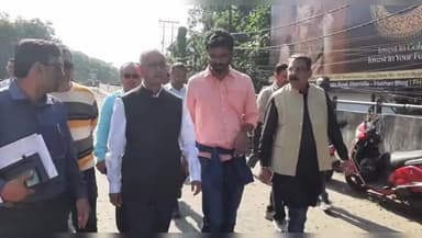 দার্জিলিং-পালবাজার: শিলিগুড়ির বর্ধমান রোডে নির্মীয়মান ফ্লাইওভারের অগ্রগতি খতিয়ে দেখলেন মেয়র গৌতম দেব