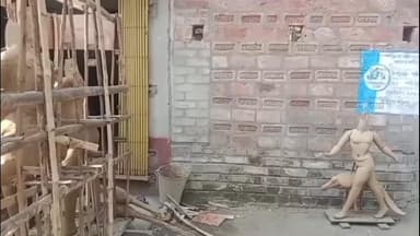 মুরারই ২: পাইকর দক্ষিণ রবিদাস পাড়ায় নবান্ন উৎসব উপলক্ষে পাইকর গ্রামের কার্তিক ও নারায়ন ঠাকুর তৈরি করার প্রস্তুতি জোর কদমে চলছে