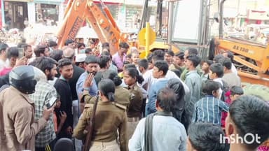 मुशहरी: मालीपुर में नगर निगम के अतिक्रमण हटाओ अभियान में बाधा, कुछ लोगों ने जेसीबी के टायर की हवा निकाली