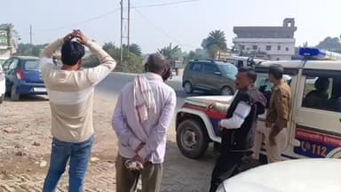 सरैया: पोखरैरा में सेकंड हैंड कार एजेंसी पर असामाजिक तत्वों ने की तोड़फोड़, हज़ारों का नुकसान