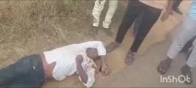 అచ్చంపేట: పులిజాల గ్రామ సమీపంలో రోడ్డు ప్రమాదం వ్యక్తికి తీవ్ర గాయాలు 108 లో అచ్చంపేట ఆసుపత్రికి తరలింపు