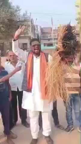 झाझा: गणेशी मंदिर के समीप जर्जर डायवर्सन और बरमसिया पुल का निर्माण ठप, जन संघर्ष मोर्चा ने किया विरोध प्रदर्शन