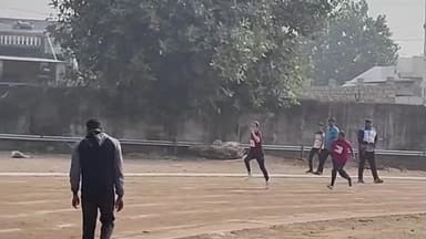 જૂનાગઢ: સરદાર પટેલ રમત સંકુલ ખાતે સાંભળવા અને બોલવાની શક્તિ ધરાવતા દિવ્યાંગ બાળકો માટે સ્પેશિયલ ખેલ મહાકુંભનું આયોજન થયું