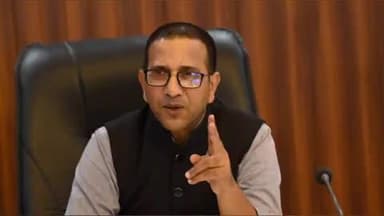 धौंतरी: भालुओं के इंसानों पर बढ़ते हमलों पर डीएम प्रशांत आर्य ने कहा, नागरिकों की सुरक्षा जिला प्रशासन की प्राथमिकता है