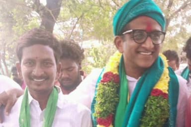 కోరుట్ల: కోరుట్ల నియోజకవర్గంలో మూలరాంపూర్ గ్రామంలో ఏకగ్రీవంగా ఎన్నికైన సర్పంచ్ బీఆర్ఎస్ అభ్యర్థి కానుగంటి లాస్య రాజశేఖర్