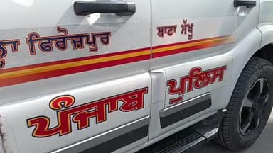 ਮਖੂ: ਤਿਕੋਣੀ ਚੌਂਕ ਦੇ ਨੇੜੇ ਮੁਖਬਰ ਦੀ ਇਤਲਾਹ ਤੇ ਨਾਕਾਬੰਦੀ ਦੌਰਾਨ 50 ਗ੍ਰਾਮ ਹੈਰੋਇਨ ਸਣੇ ਇੱਕ ਨਸ਼ਾ ਤਸਕਰ ਕੀਤਾ ਕਾਬੂ