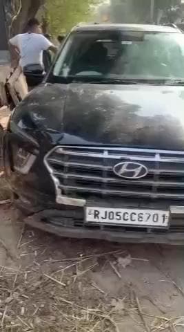 कामां: कामां के सुनहरा गांव में एक युवक सहित तीन बच्चों पर थार गाड़ी से टक्कर मारने का प्रयास