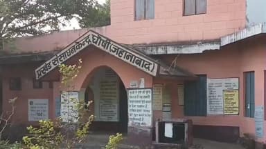 मोदनगंज: घोसी के बीईईओ के रिश्वत लेनदेन का वीडियो वायरल, लोग कर रहे ट्रोल