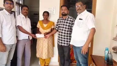 కోరుట్ల: రోడ్డు ప్రమాదంలో మృతి చెందిన ఉపాధ్యాయుడి కుటుంబానికి పి ఆర్ టి యు ఉపాధ్యాయ సంఘం చేయూత