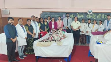 रतलाम: रतलाम के सेंट जोसेफ स्कूल में शिक्षकों और विद्यार्थियों की मेहनत से रक्तदान का शतक पूरा