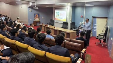 આણંદ: AAU ઇન્ટરનેશનલ એગ્રી-બિઝનેસ મેનેજમેન્ટ ઇન્સ્ટિટ્યૂટખાતે “Miracles and Youth: A New Perspective”વિષય લેક્ચરનું આયોજન