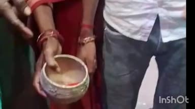 जमुई: जमुई के अलखपुरा से भागे प्रेमी जोड़े को ग्रामीणों ने पकड़ा, मंदिर में कराई शादी, वीडियो सोशल मीडिया पर वायरल