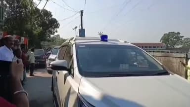 তুফানগঞ্জ ২: SIR এর কাজে তদারকি করতে তুফানগঞ্জ দুই ব্লকের বিভিন্ন GP এলাকায় ঘুরলেন রাজ্যের পরিবহন প্রতিমন্ত্রী,জোড়াইমোরে করলেন বৈঠক